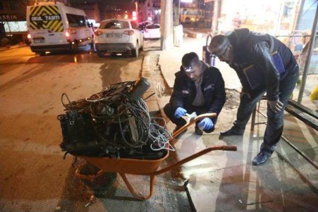 Otobüslerden Motor Parçaları Çalan Hırsızlar Yakalandı 1