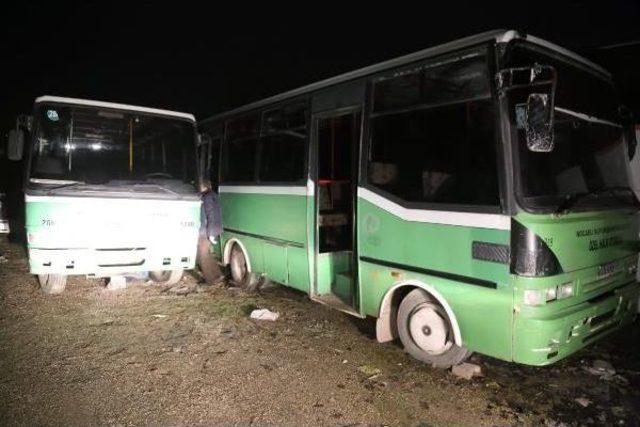 Otobüslerden Motor Parçaları Çalan Hırsızlar Yakalandı 2