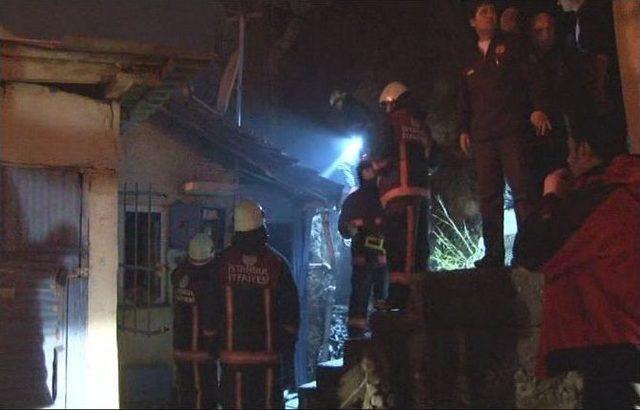 Ey&uuml;p&rsquo;te Gecekondu Yangını 2