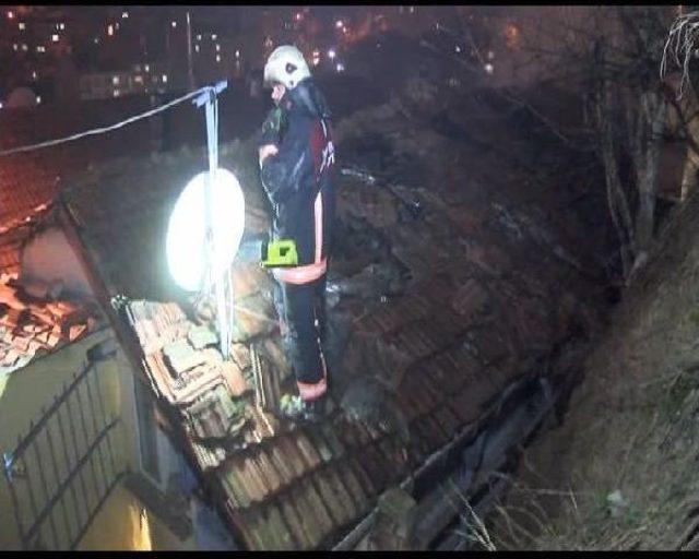 Ey&uuml;p te Korkutan Gecekondu Yangını 3
