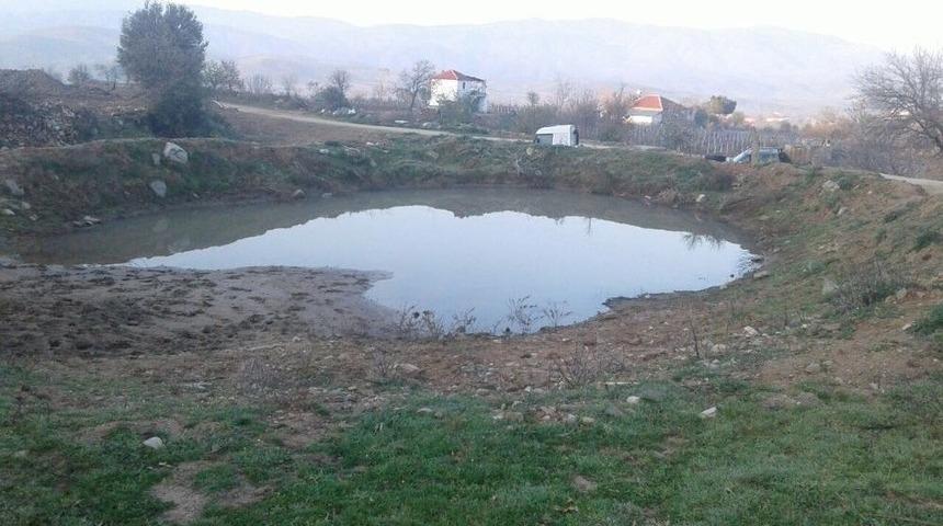 Dindarlı Mahallesinin G&ouml;leti Temizlendi