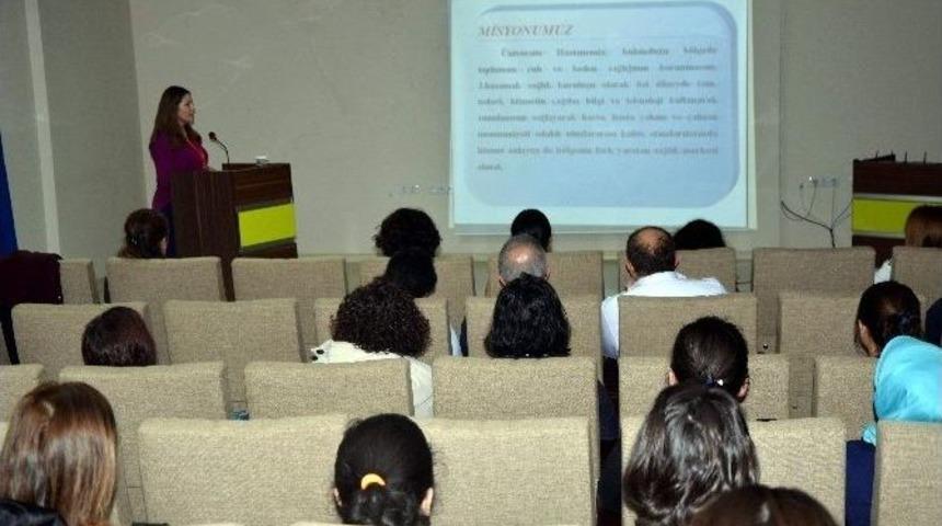 Sağlıkta Kalite Standartları Bilgilendirme Toplantıları S&uuml;r&uuml;yor