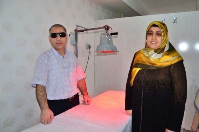 G&ouml;rme Engelli &Ccedil;ift Mas&ouml;rl&uuml;k Yapıyor 1