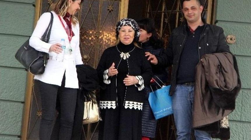 (&ouml;zel Haber) Bedia Akart&uuml;rk Katarakt Ameliyatı Oldu