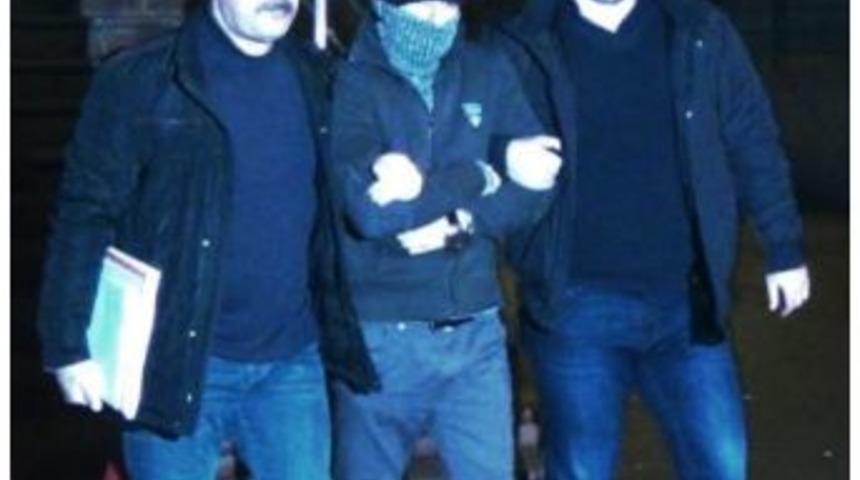 Hırsızlar Polisin Dikkati Sayesinde Yakalandı