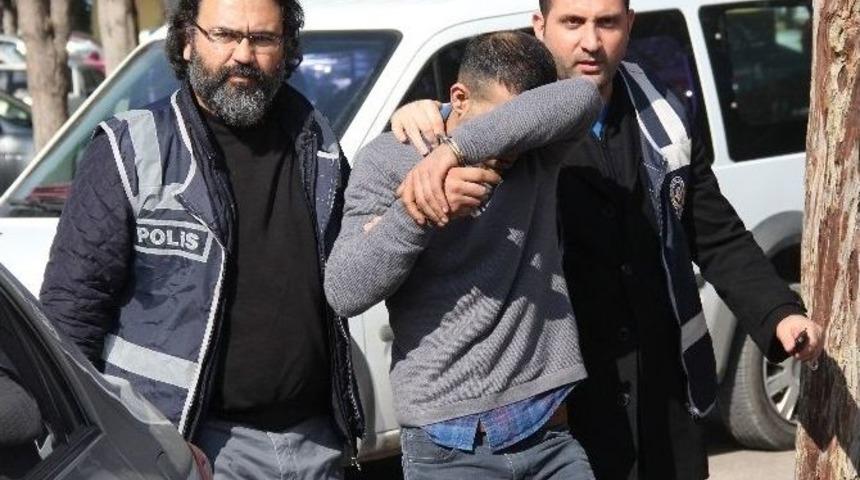 &Ouml;nce K&ouml;peği Sevdi Sonra Hırsızlık Yaptı