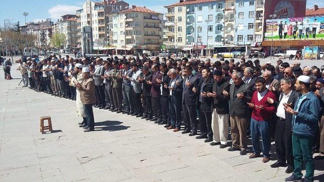 Şırnak Şehitleri İle İdlib’de Ölenler İçin Karaman’da Gıyabi Cenaze Namazı Kılındı