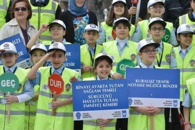 Çocuk Trafik Polislerinden Trafik Denetimi