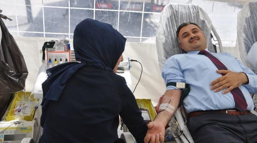 Başkan Cabbar&rsquo;dan Kan Bağışı