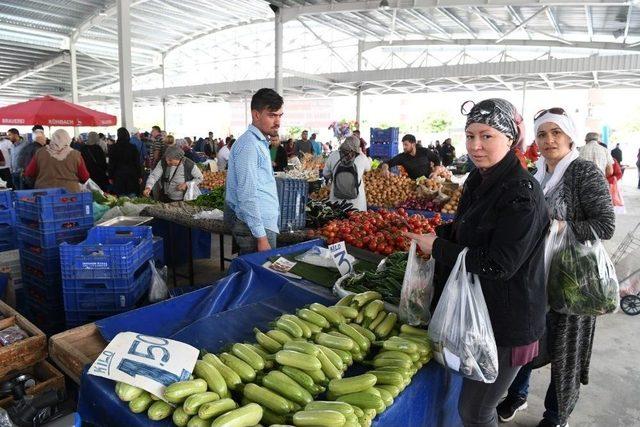 Konyaaltı Öğretmenevleri Pazarı İlk Kez Alışverişe Açıldı