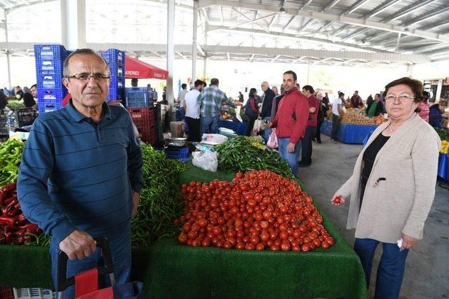 Konyaaltı Öğretmenevleri Pazarı İlk Kez Alışverişe Açıldı