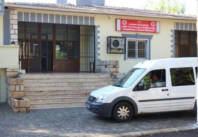 Sobadan Zehirlenen &Ccedil;ift &Ouml;ld&uuml;, Torunları Ecelle Pen&ccedil;eleşiyor 2