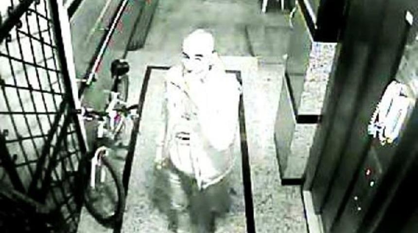 Pantalonunda Gizlediği Demir Makası Ile Kilitlerini Kestiği Bisikletleri &Ccedil;aldı