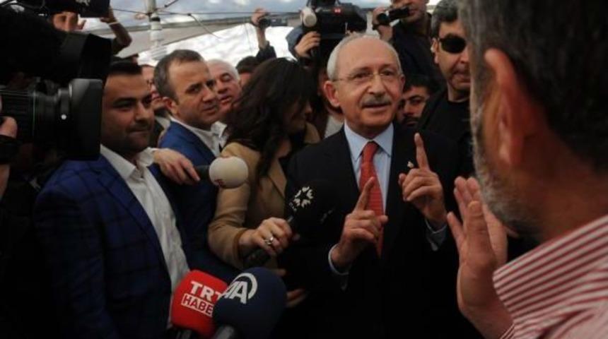 Kılı&ccedil;daroğlu: Bir Oyla D&uuml;nyayı Değiştirir, Demokrasiye Y&ouml;n Verirsiniz (4)