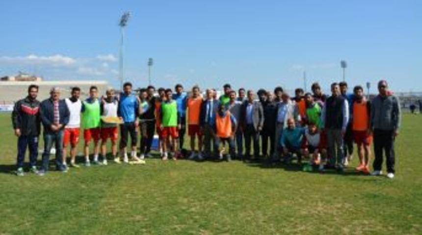 Başkan Toyran&rsquo;dan Şampiyonluk Ma&ccedil;ı &Ouml;ncesi S&ouml;kespor&rsquo;a Moral