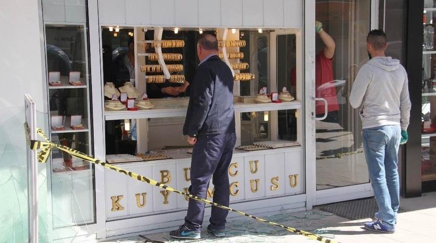 Baltayla Kuyumcu Soygunu