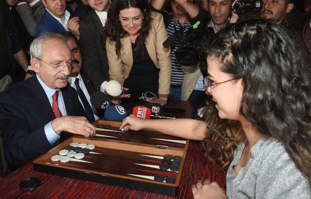 Kılıçdaroğlu ’evet’ Çadırını Ziyaret Etti