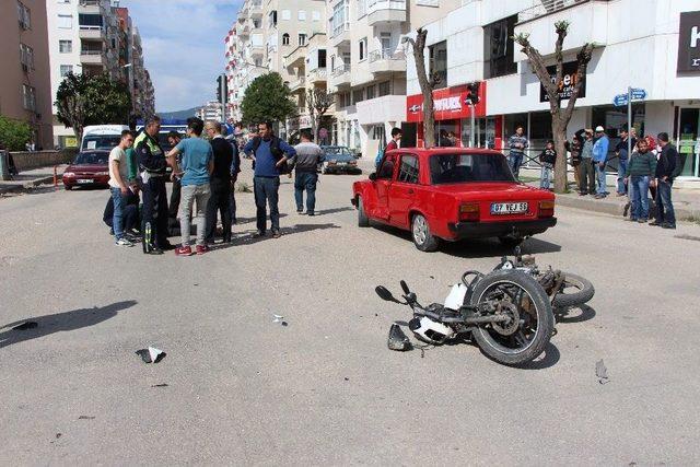 Kumluca&rsquo;da Trafik Kazaları: 5 Yaralı 1