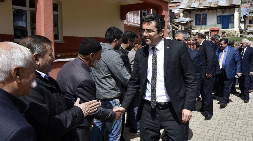 Vali Memiş K&ouml;y Ziyaretlerine Kelkit&rsquo;te Başladı