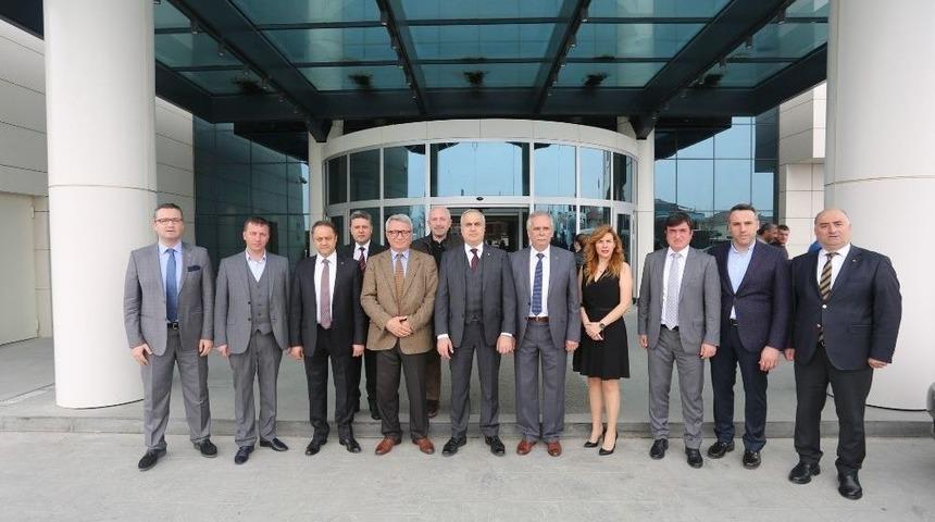 Satso&rsquo;dan &Ouml;zel Konak Hastanesine Ziyaret