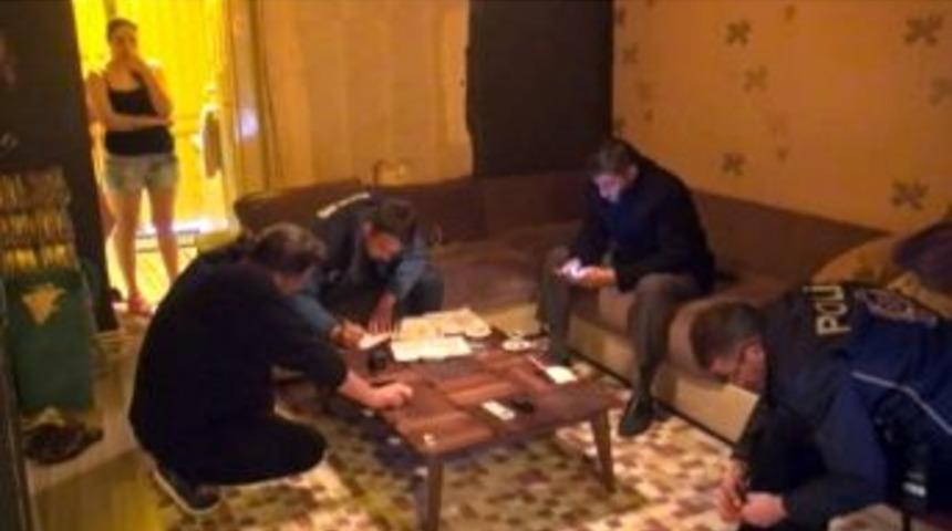 Masaj Salonuna Baskın