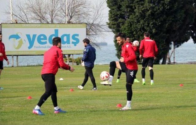 Samsunspor Teknik Direktörü Özköylü: Puanla Dönmek Istiyoruz