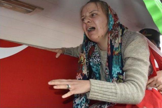 Şehit Uzman Çavuş'u, Akşehir'de 6 Bin Kişi Uğurladı