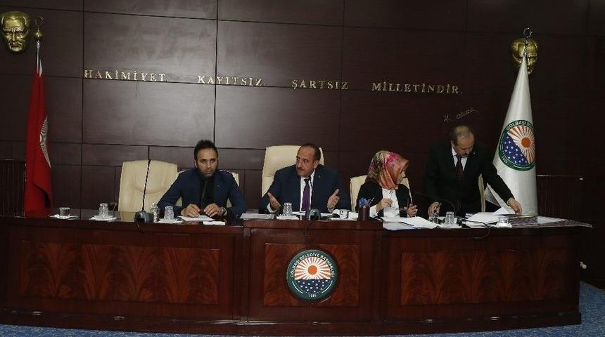 G&ouml;lbaşı Belediyesi 2016 Yılı Faaliyet Raporu Onay Aldı