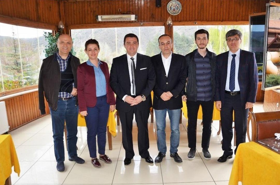 Başkan Bakıcı&rsquo;dan Avukatlara &Ccedil;ikolatalı Kutlama