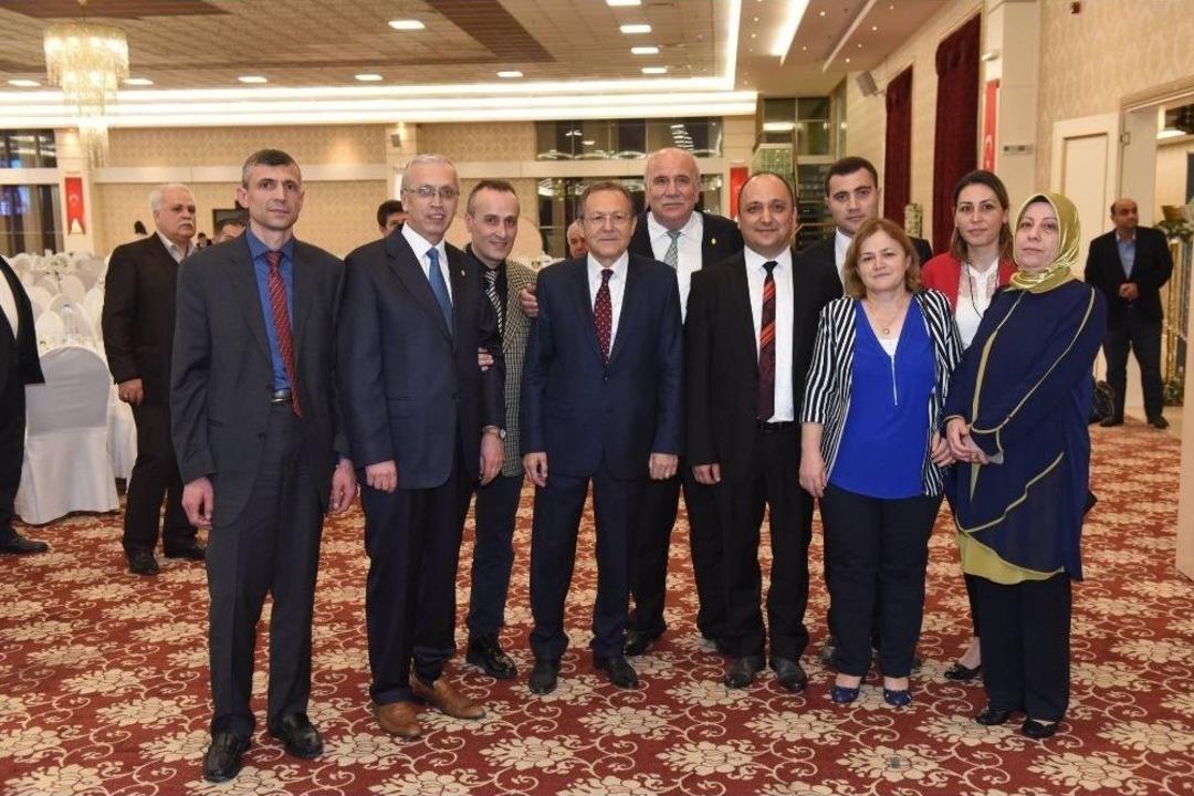 Başkan Uğur Esnaf Odalarının Y&ouml;neticileriyle Buluştu