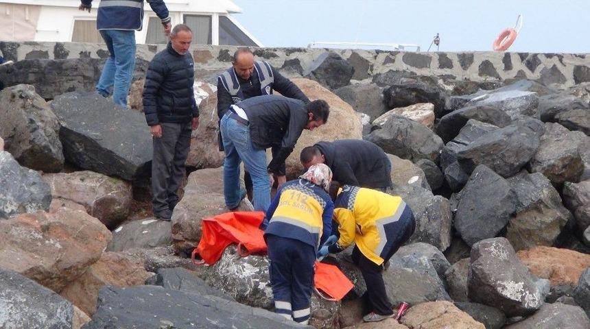 Kayalıklardan D&uuml;şen Şahıs Ağır Yaralandı