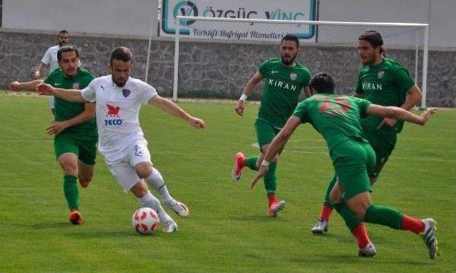 Karacabey Birlikspor-Beylerbeyispor: 4-4