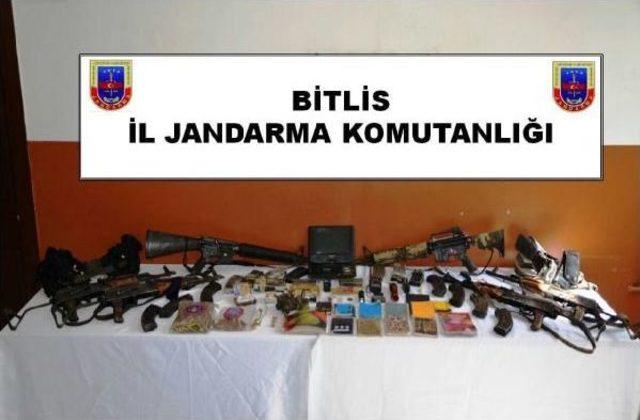 Bitlis’Te Pkk'ya Ait Sığınaklar Imha Edildi