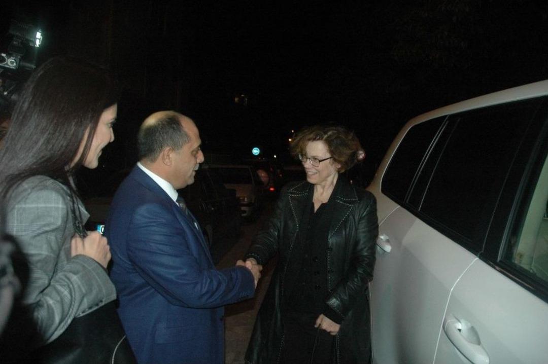 D&uuml;nya Sağlık &Ouml;rg&uuml;t&uuml; Heyeti İdlib&rsquo;de &Ouml;lenler İ&ccedil;in Adana&rsquo;ya Geldi