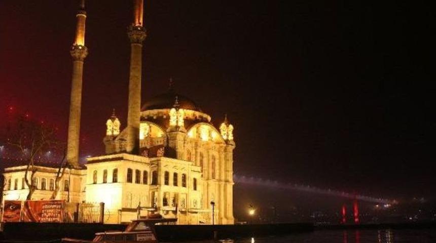 İstanbul'da Sis Etkili Oluyor