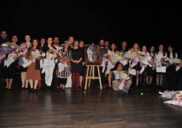 Aydınlı Sanatseverler &lsquo;artiz Mektebi&rsquo; Oyunuyla Buluştu 1