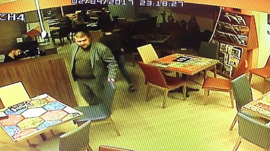 (özel Haber) Çalınan Telefonuna Değil, Ölen Sıra Arkadaşının Fotoğraflarına Üzüldü