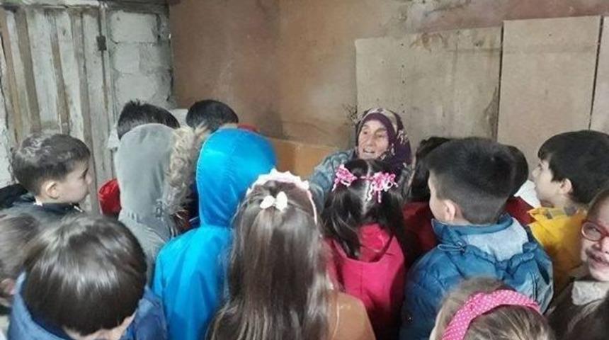 Minik &Ouml;ğrenciler Su Değirmenini Gezdi