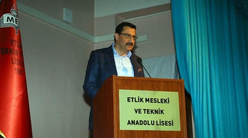 Bu Proje G&ouml;&ccedil;menlerin Ve İşsiz Gen&ccedil;lerin Elinden Tutacak