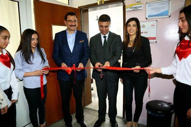 Bu Proje G&ouml;&ccedil;menlerin Ve İşsiz Gen&ccedil;lerin Elinden Tutacak 1