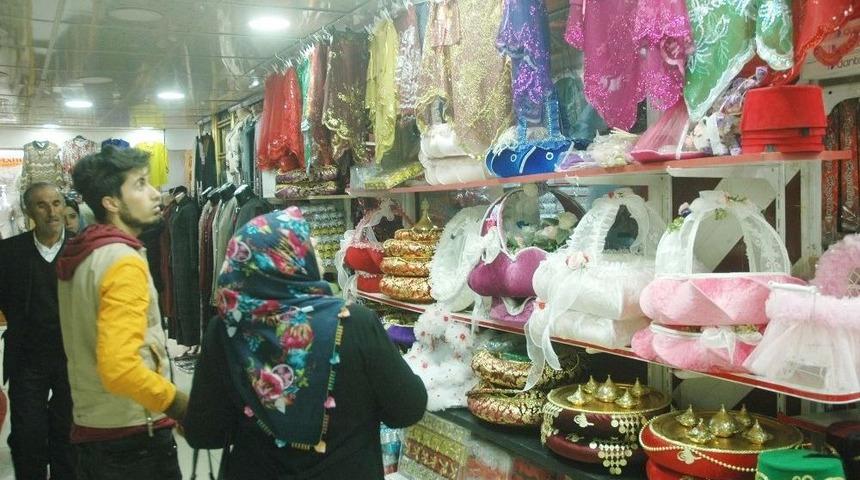 Van Esnafı D&uuml;ğ&uuml;n Sezonuna Hazırlanıyor