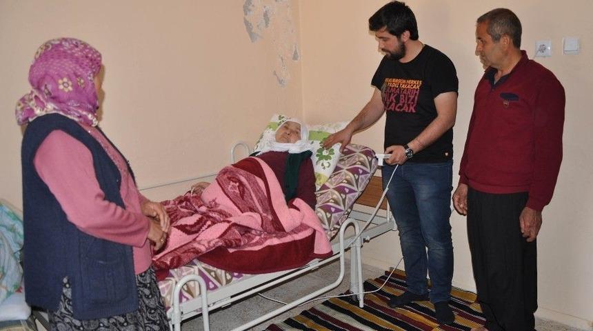 Erdemli Sosyal Yardımlaşma&rsquo;dan Muhta&ccedil;lara Şefkat Eli