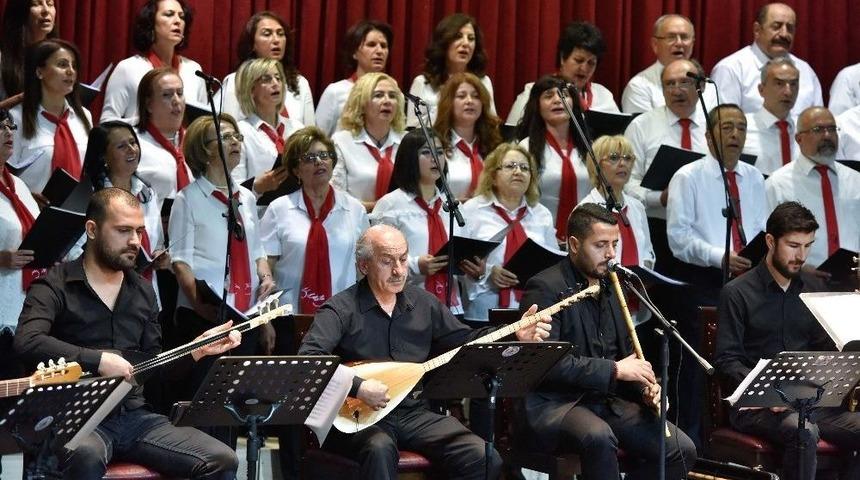 Muratpaşa Baharı T&uuml;rk&uuml;lerle Karşıladı