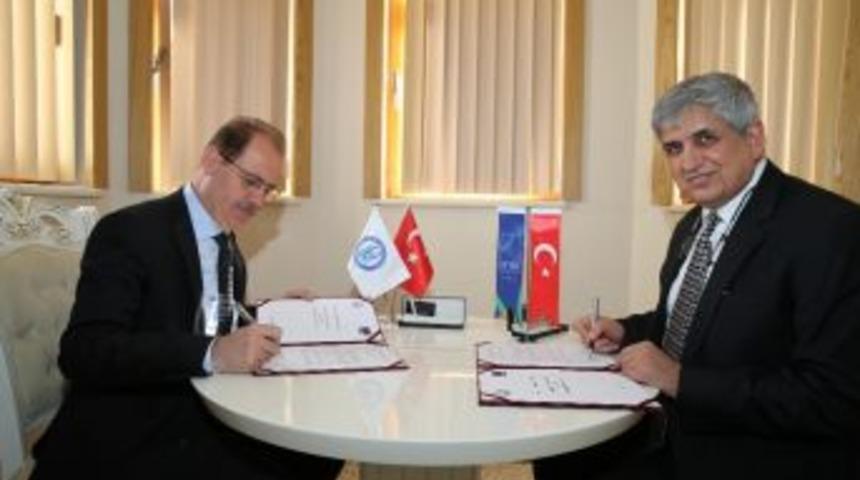 Bayburt &Uuml;niversitesi İle Aras Elektrik, İşbirliği Protokol&uuml; İmzaladı