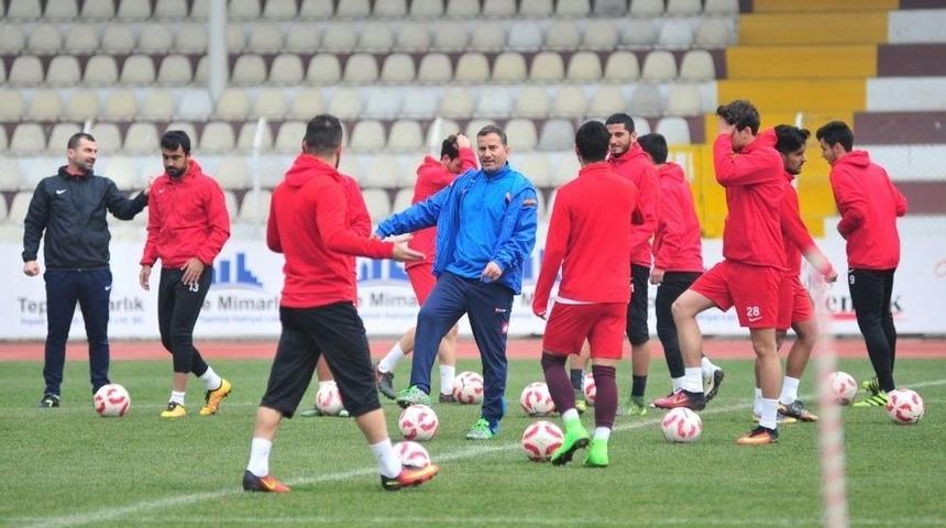 İneg&ouml;lspor&rsquo;da Hedef 3&rsquo;te 3