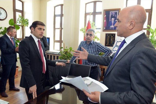 Yakutiye Belediyesinden Tutak’a Kent Meydanı 3