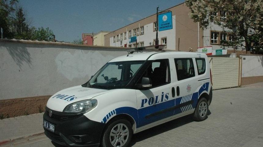 Adana&rsquo;da 16 &Ouml;ğrenci &Ccedil;ikolatadan Zehirlendi