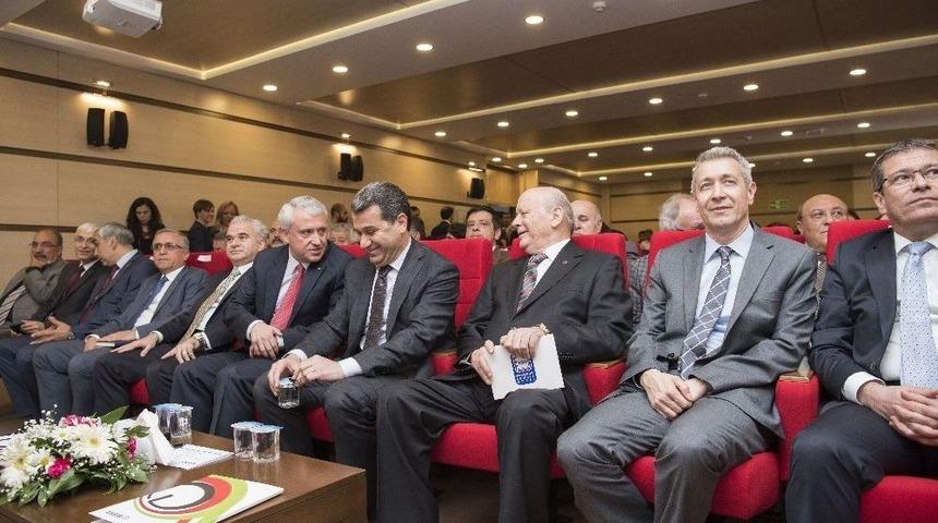 Anadolu &Uuml;niversitesi, &Uuml;niversite-sekt&ouml;r İş Birliğinde &Uuml;lkeye Katkı Sağlamayı S&uuml;rd&uuml;r&uuml;yor