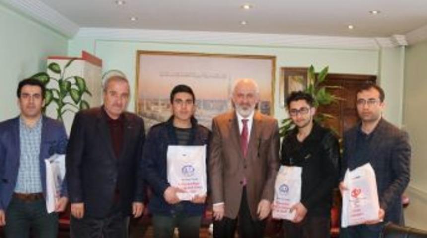 &Ouml;ğrencilerden M&uuml;ft&uuml; Arvas&rsquo;a Ziyaret