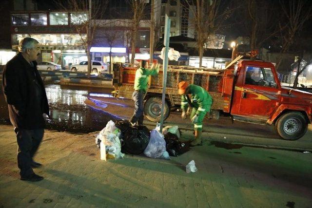 Yüksekova’da Yol Yıkama Çalışması